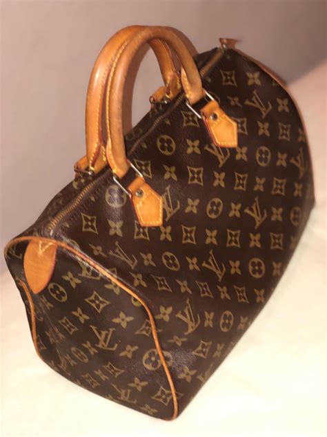 precio de bolsa louis vuitton original|bolso louis vuitton grande.